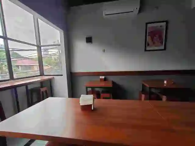 Gambar Makanan Pizza Krust Kuningan, Setiabudi 4