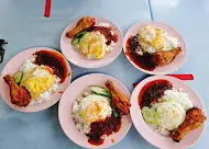 Kedai Makanan & Minuman VKK Nasi Ayam Goreng Food Photo 1