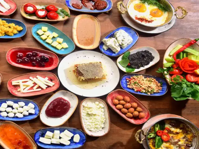 Ortaköy Van Kahvaltı Salonu'nin yemek ve ambiyans fotoğrafları 3