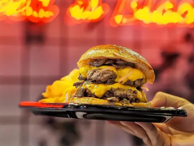 Burger Black'nin yemek ve ambiyans fotoğrafları 4