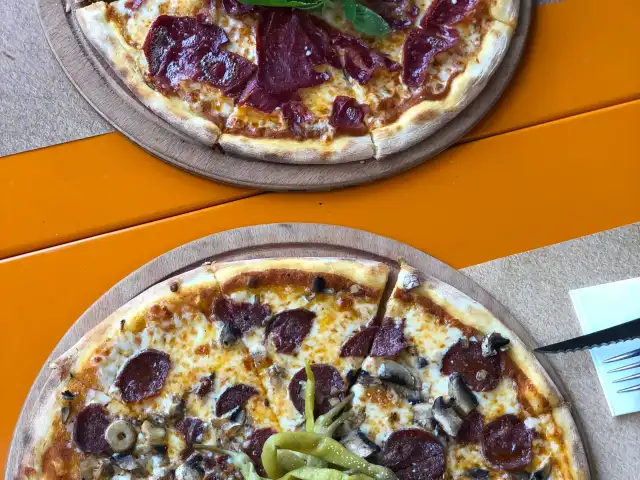 Yumm Pizza'nin yemek ve ambiyans fotoğrafları 25