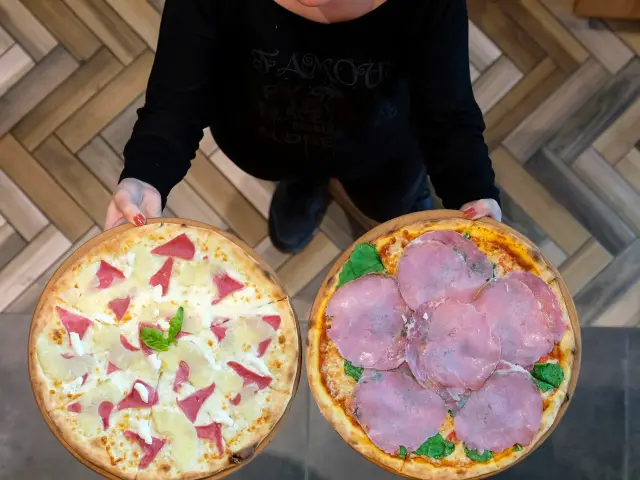 Yumm Pizza'nin yemek ve ambiyans fotoğrafları 28