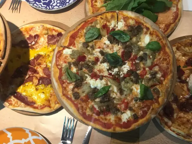 Yumm Pizza'nin yemek ve ambiyans fotoğrafları 71