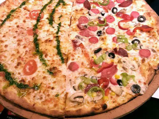 Pizza V'nin yemek ve ambiyans fotoğrafları 20