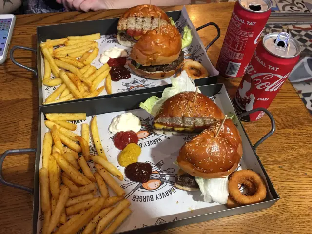 Harvey Burger'nin yemek ve ambiyans fotoğrafları 12