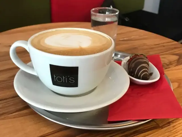 Toti's Coffee & Chocolate'nin yemek ve ambiyans fotoğrafları 20