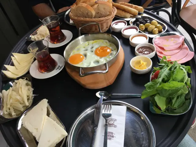 Beşiktaş Viyana Kahvesi'nin yemek ve ambiyans fotoğrafları 35