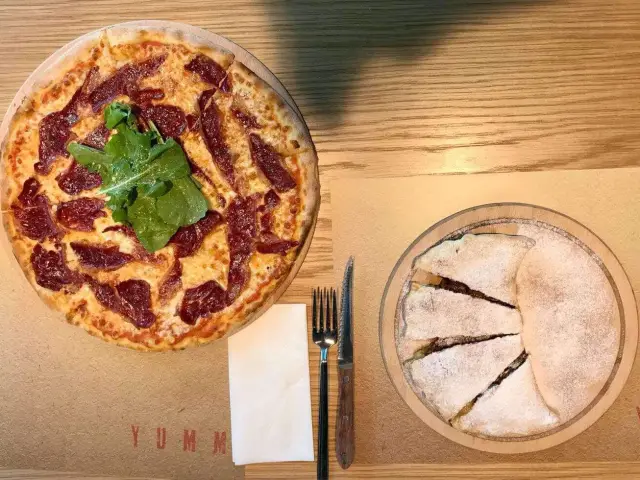 Yumm Pizza'nin yemek ve ambiyans fotoğrafları 29