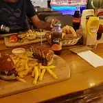Moy Burger'nin yemek ve ambiyans fotoğrafları 1