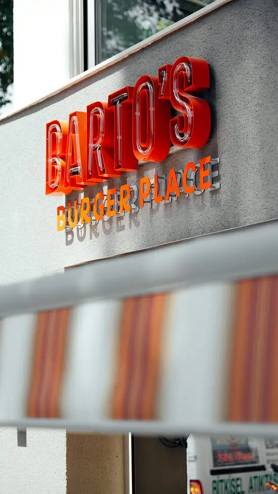 Barto's Burger Place'nin yemek ve ambiyans fotoğrafları 5