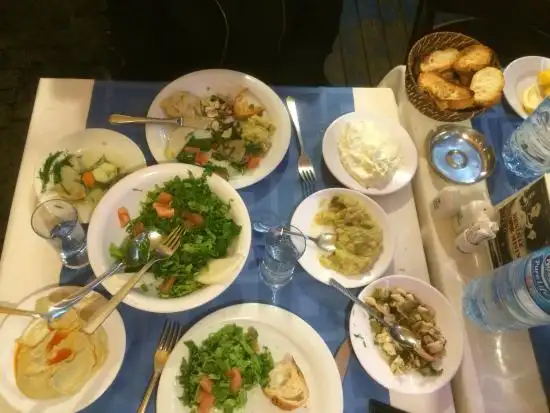 Beşiktaş Çarşı Balık Restoran'nin yemek ve ambiyans fotoğrafları 3