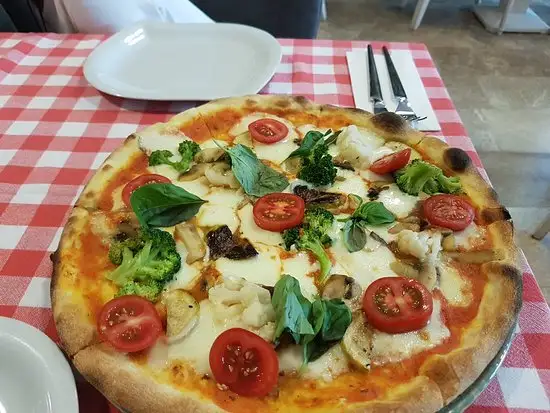 Emporio Pizza & Pasta'nin yemek ve ambiyans fotoğrafları 5