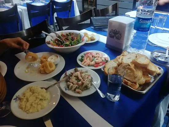 Beşiktaş Çarşı Balık Restoran'nin yemek ve ambiyans fotoğrafları 2