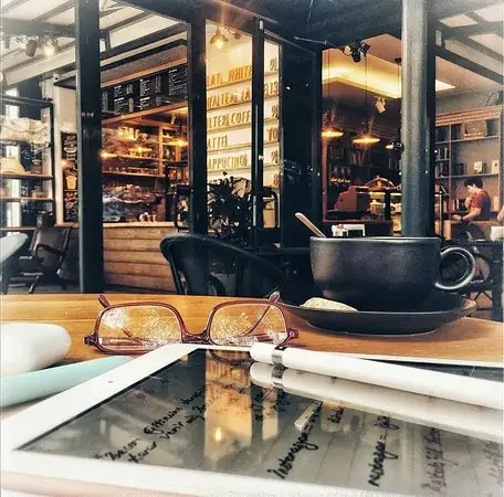 Books & Coffee Caddebostan'nin yemek ve ambiyans fotoğrafları 5