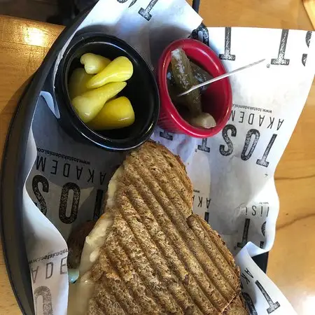 Tost Akademisi'nin yemek ve ambiyans fotoğrafları 3
