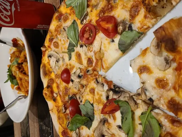 Emporio Pizza & Pasta'nin yemek ve ambiyans fotoğrafları 32