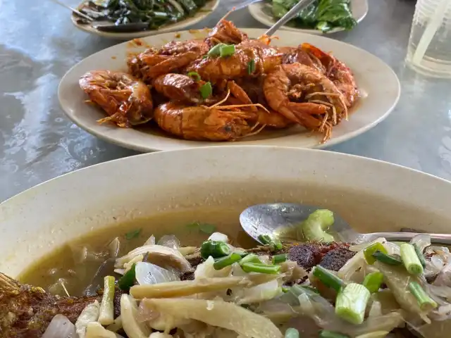 Restoran D'tepian Sungai Food Photo 2