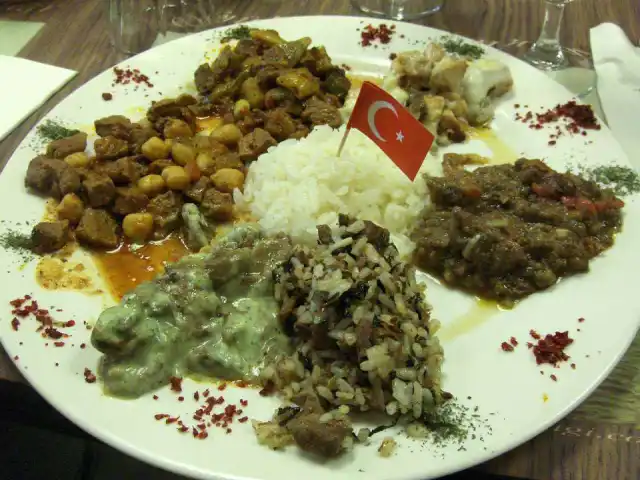 Güler Osmanlı Mutfağı'nin yemek ve ambiyans fotoğrafları 76