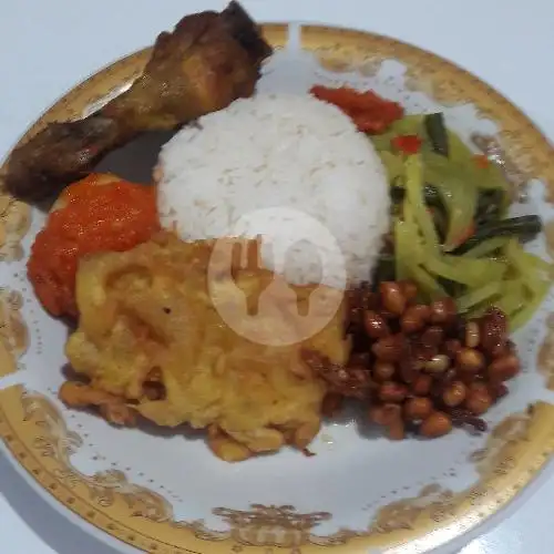 Gambar Makanan Warung Rujak + Nasi Campur Banyuwangi, Akasia 7