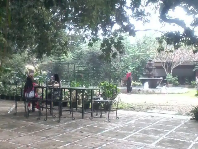 Gambar Makanan Kebon Kubil - Garden Party & Resto 11