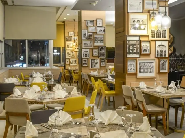 Loca Restaurant - Radisson Blu Hotel'nin yemek ve ambiyans fotoğrafları 8