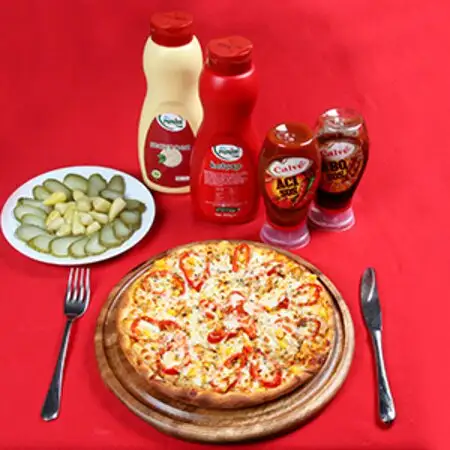 Kırmızı Pizza'nin yemek ve ambiyans fotoğrafları 7