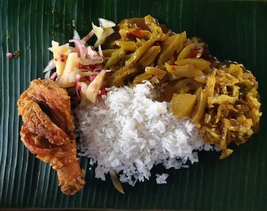 Menaga's Banana Leaf Restaurant Food Photo 3