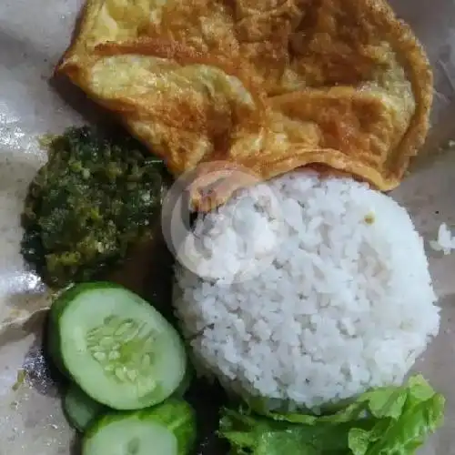 Gambar Makanan Ayam Penyet Sambal Ijo (warung Kajol), jl sirsak no 41 Jagakarsa 9