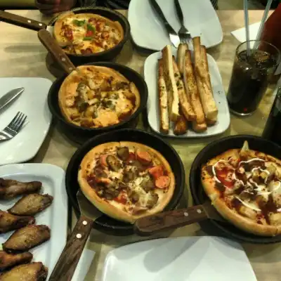 Pizza Hut