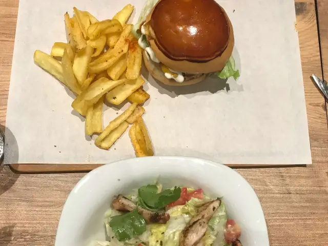 Mahal Burger'nin yemek ve ambiyans fotoğrafları 17