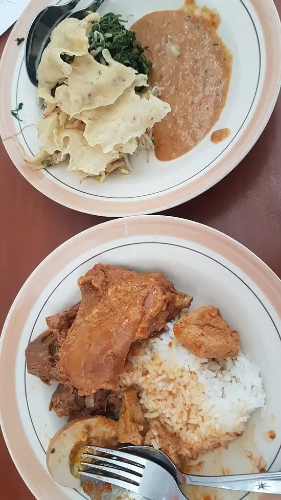 Gudeg & Pecel Lumintu