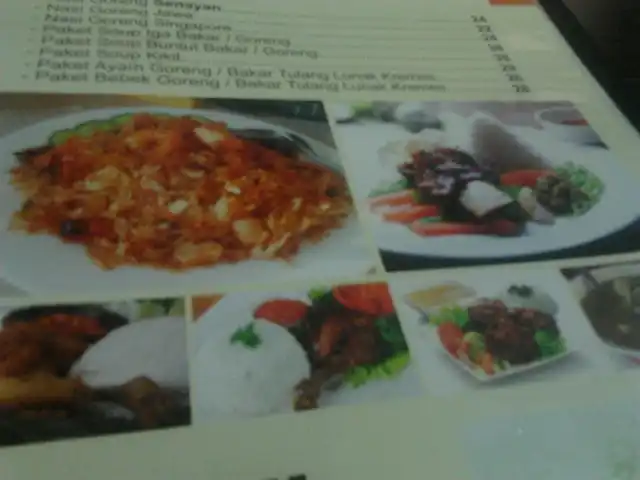 Gambar Makanan Senayan Resto and Bakery 12