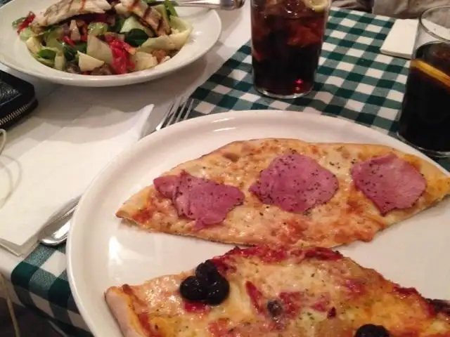 Pizzeria Pidos'nin yemek ve ambiyans fotoğrafları 3