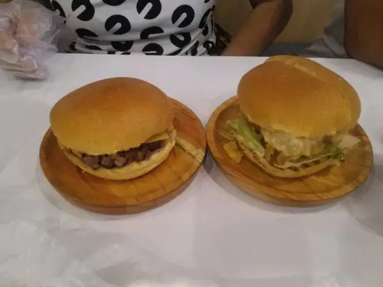 Gambar Makanan Eat Two Burger Bar 17