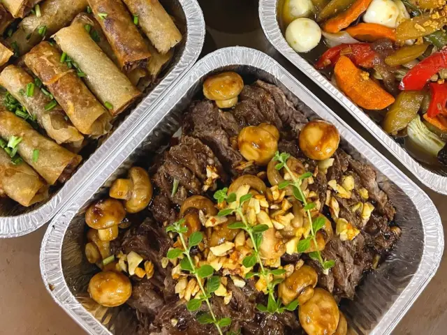 Toperio's Catering Service [Catering] - Moonwalk Village