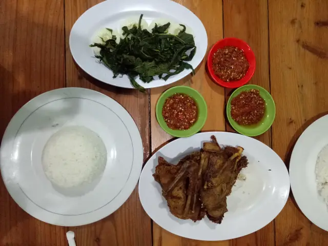 Gambar Makanan Bebek Goreng H. Slamet 2