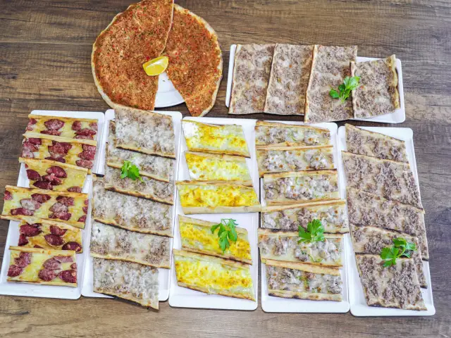 By Fırından Pide & Lahmacun'nin yemek ve ambiyans fotoğrafları 1