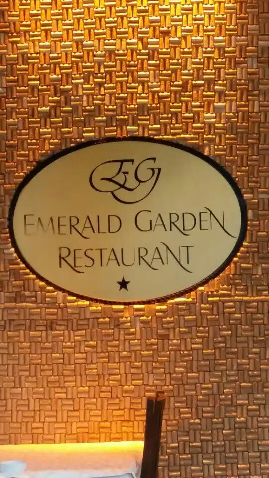 Emerald Garden'nin yemek ve ambiyans fotoğrafları 1