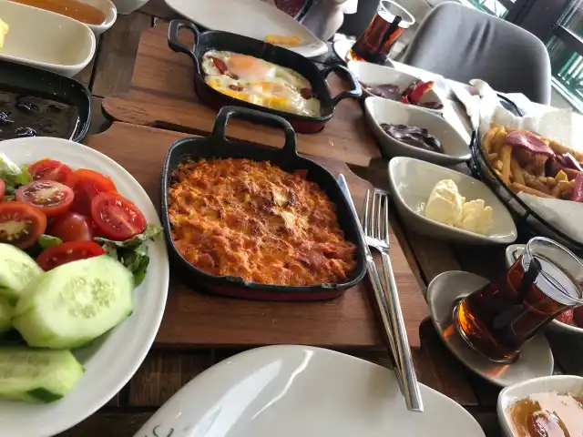 Aden Garden  Aşağı Eğlence'nin yemek ve ambiyans fotoğrafları 17