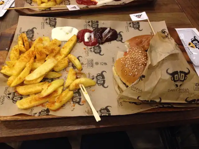 dailydana burger&steak'nin yemek ve ambiyans fotoğrafları 15