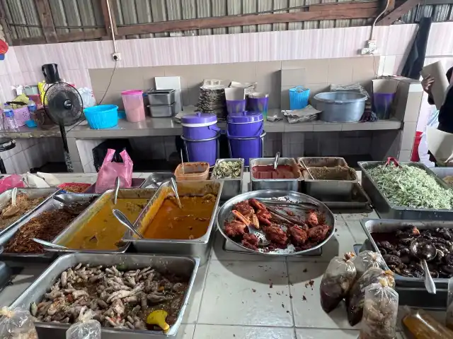 Fauzi Nasi Kerabu Food Photo 13