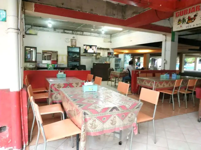 Gambar Makanan Gujari Restaurant 6