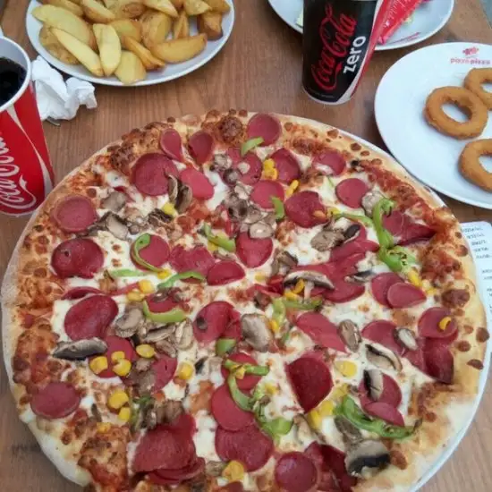 Pizza Pizza'nin yemek ve ambiyans fotoğrafları 1