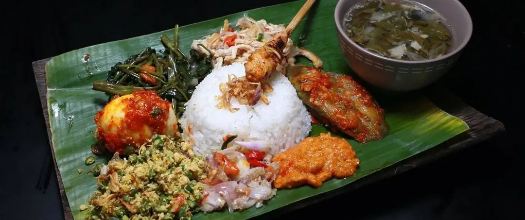 Gambar Makanan Nasi Pedes Bu Made 1