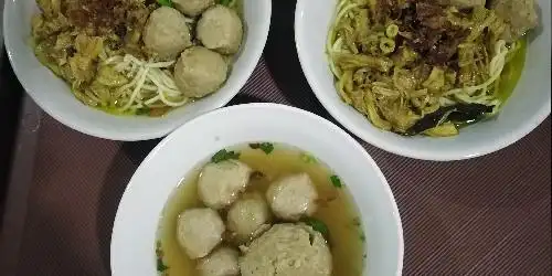 Saung Uwais Mie Ayam Bakso, Komp RSS PEMDA