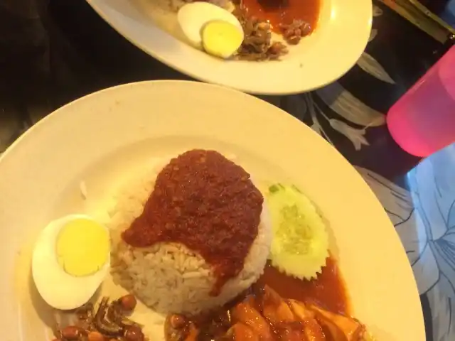 Nasi Lemak Ayam Golek Batu Gajah Food Photo 12