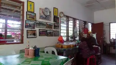 Kedai Tok Empat Dol