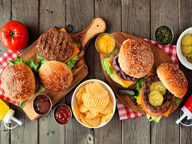 Mecburger'nin yemek ve ambiyans fotoğrafları 1