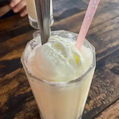 Coconut Shake Pokok Sena