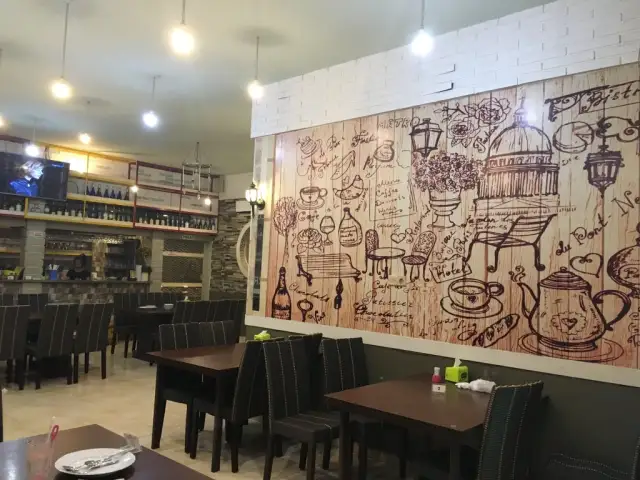 Gambar Makanan Cafe & Resto Tanjung 2